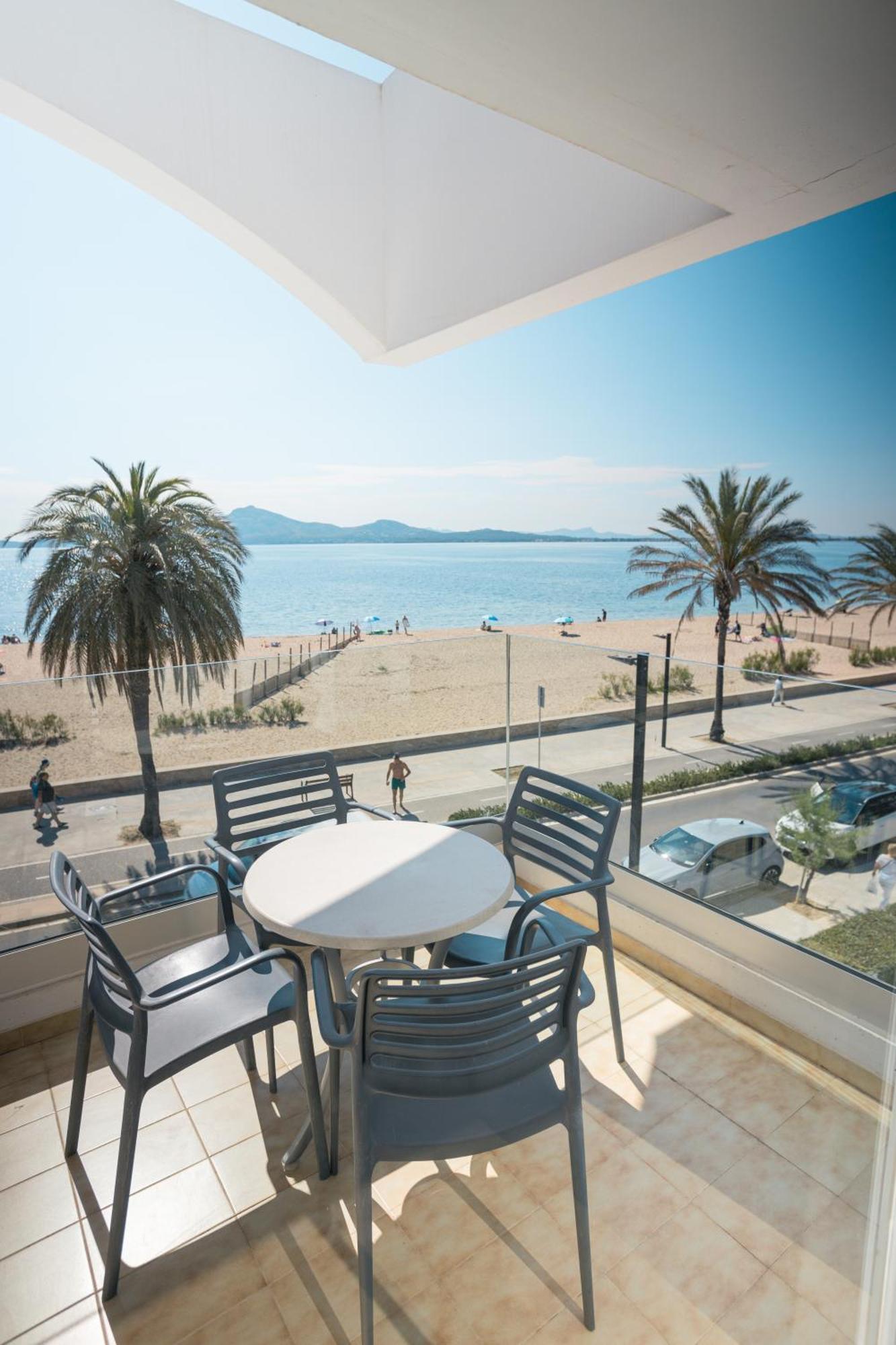 Apartamentos Bellamar Port de Pollença Kültér fotó
